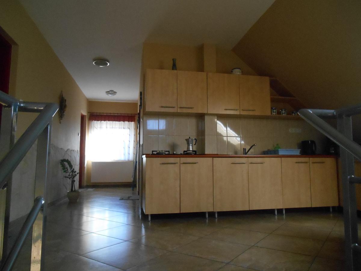 Erika Vendeghaz Hotel Eger Bagian luar foto