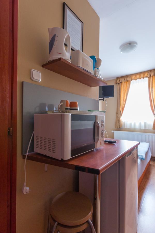 Erika Vendeghaz Hotel Eger Bagian luar foto